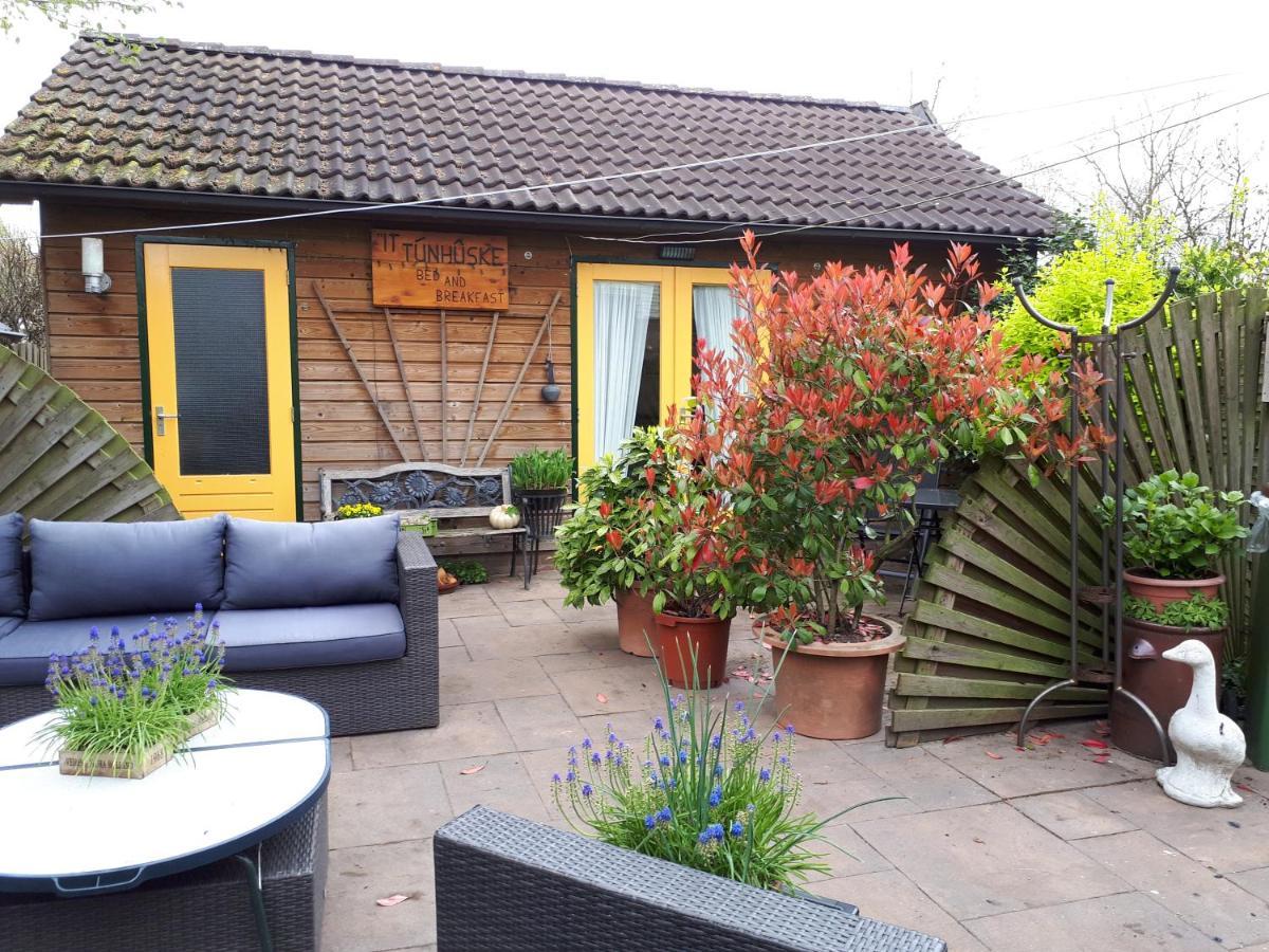 It Tunhuske Bed & Breakfast Renkum Bagian luar foto