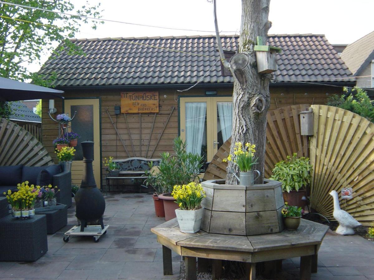 It Tunhuske Bed & Breakfast Renkum Bagian luar foto